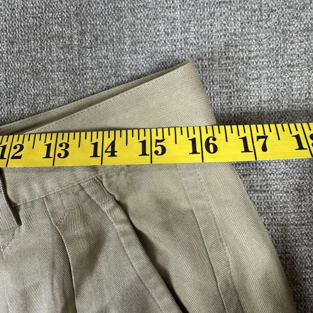 Tommy Bahama Shorts Mens 33 Tan Beige Casual Performance Chino Pleated